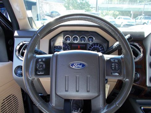Used 2014 Ford F250 Lariat w/ Lariat Ultimate Package AWD/4WD image 11