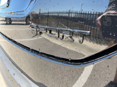 Certified 2025 Honda Pilot Sport image 8