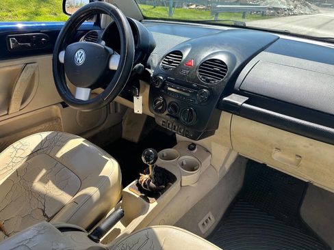 Used 2004 Volkswagen Beetle GLS FWD image 10