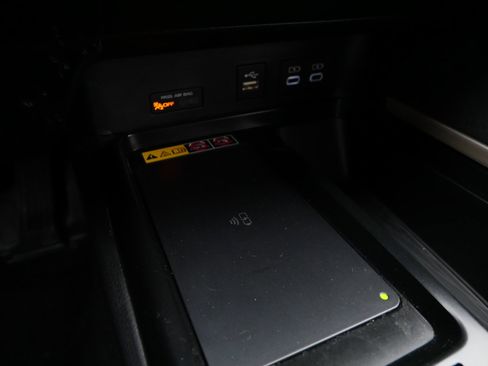 Certified 2025 Toyota Camry LE image 26