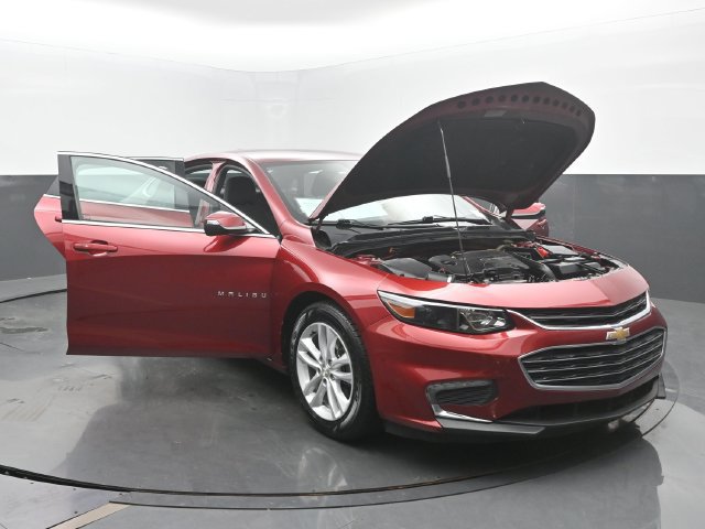 Used 2017 Chevrolet Malibu LT FWD image 54