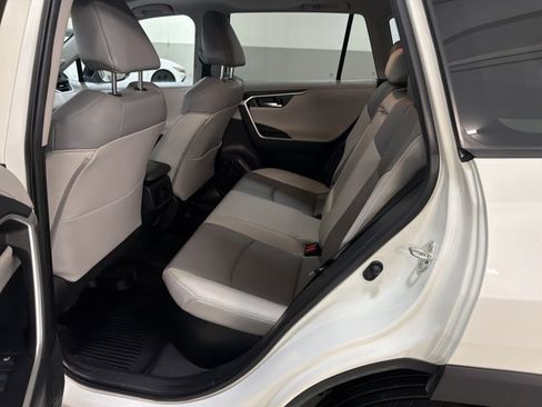 Used 2021 Toyota RAV4 Limited AWD/4WD image 8