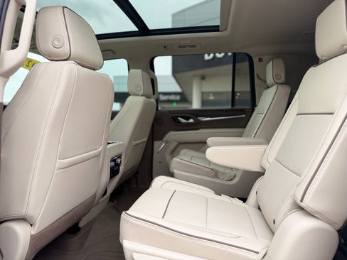 Used 2023 GMC Yukon XL Denali w/ LPO, Floor Liner Package AWD/4WD image 9