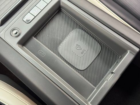 Used 2024 Kia EV9 GT-Line image 32