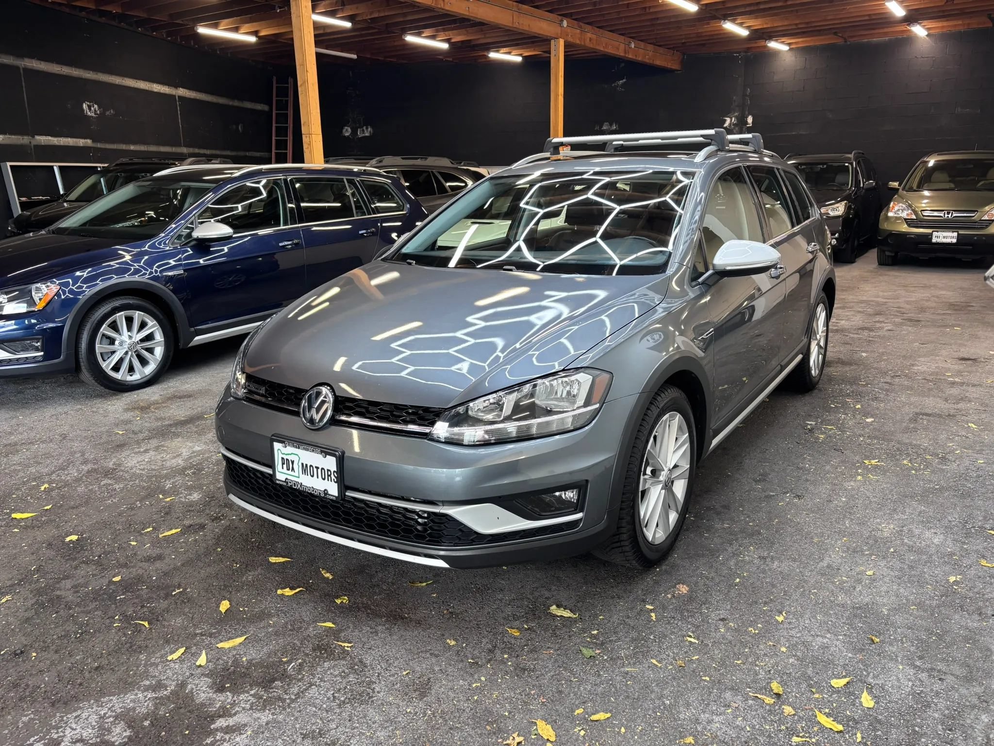 Used 2018 Volkswagen Golf Alltrack SE AWD/4WD image 3