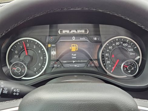 New 2026 RAM 1500 4x4 Crew Cab image 18