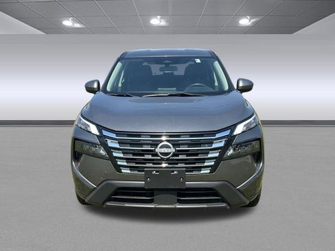 Used 2024 Nissan Rogue SV AWD/4WD image 8