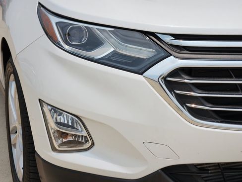 Used 2020 Chevrolet Equinox Premier FWD image 9