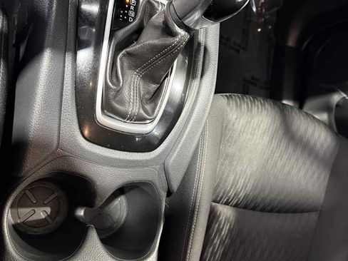 Used 2020 Nissan Rogue SV image 26