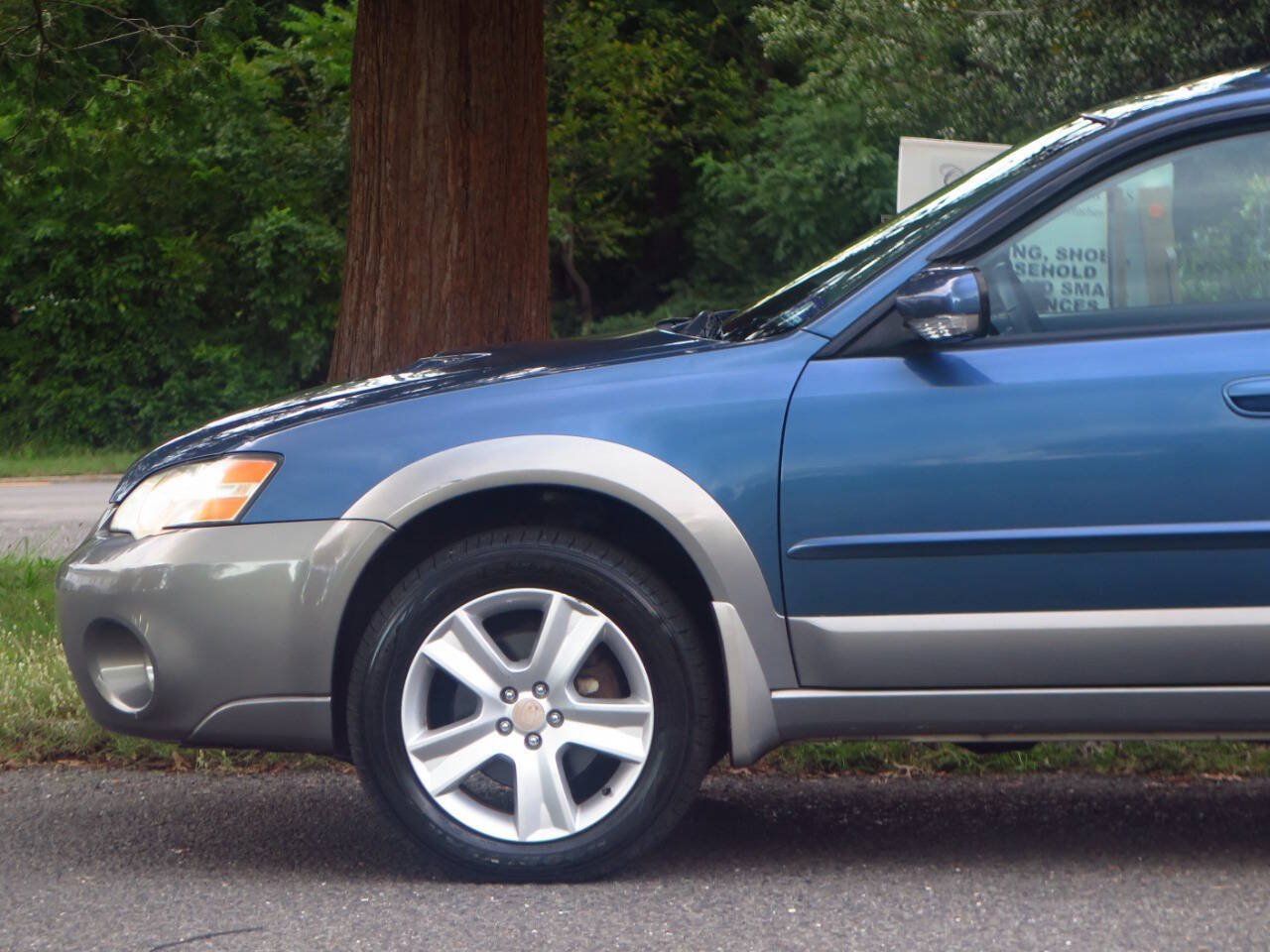 Used 2006 Subaru Outback 2.5XT AWD/4WD image 23