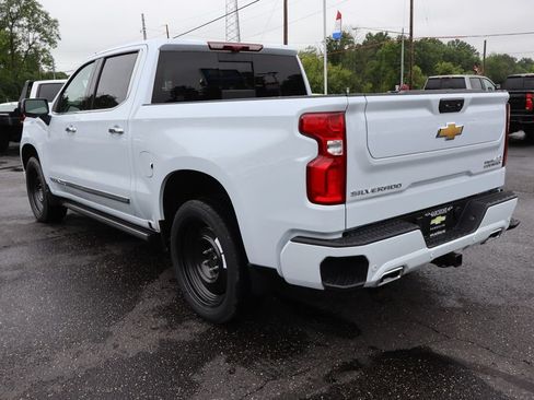 New 2026 Chevrolet Silverado 1500 High Country AWD/4WD image 3