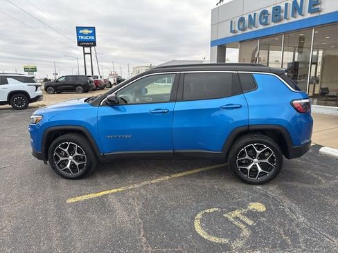 Used 2024 Jeep Compass Limited image 4