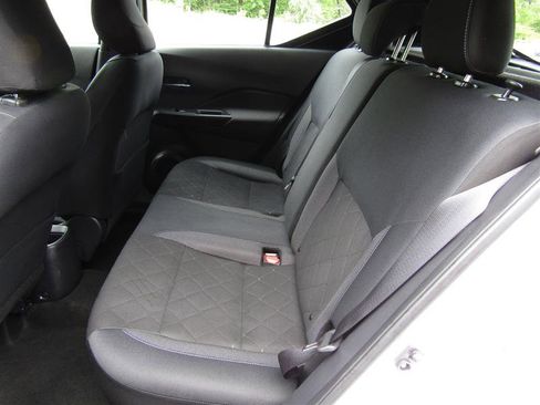 Used 2019 Nissan Kicks SV image 24