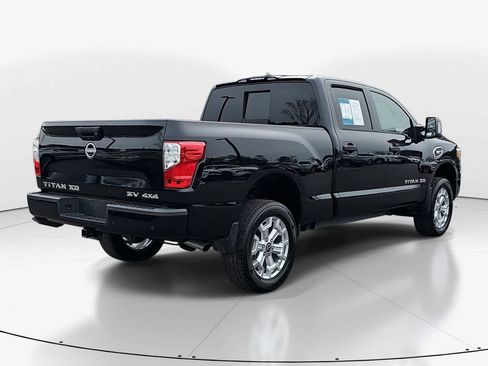 Used 2024 Nissan Titan SV w/ SV Convenience Package image 5
