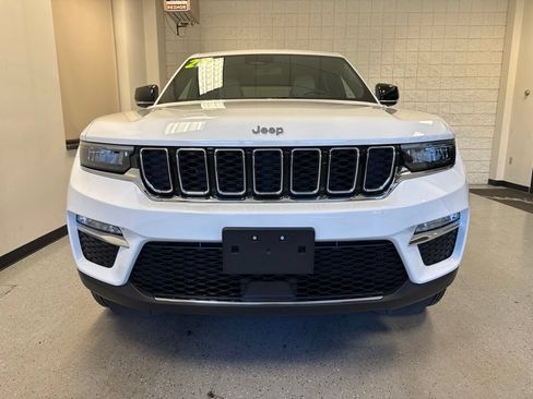 Used 2023 Jeep Grand Cherokee Limited AWD/4WD image 11