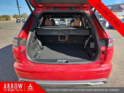 New 2026 Mitsubishi Outlander SEL image 18