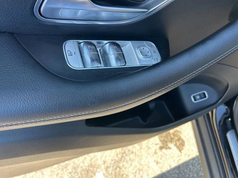 Used 2025 Mercedes-Benz GLE 350 4MATIC image 35