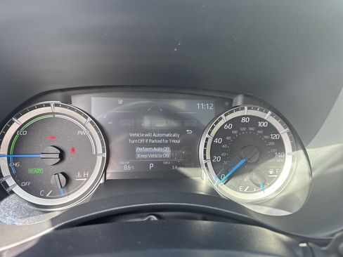 New 2025 Toyota Highlander XLE image 19