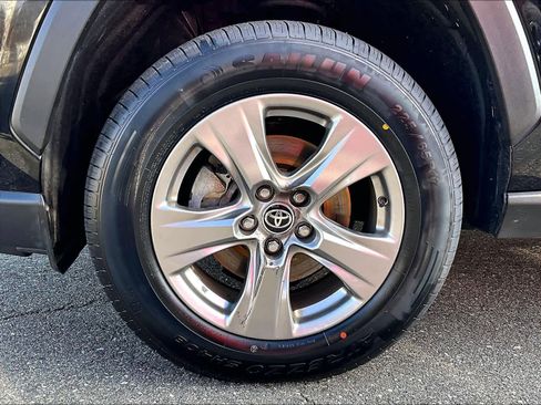 Used 2023 Toyota RAV4 XLE image 7