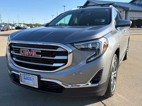 Used 2018 GMC Terrain SLT w/ Preferred Package AWD/4WD image 4