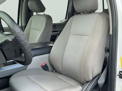 Certified 2020 Ford F250 XLT w/ XLT Premium Package AWD/4WD image 23