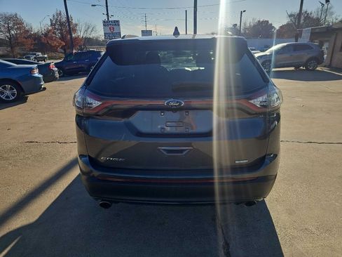 Used 2018 Ford Edge SE image 5