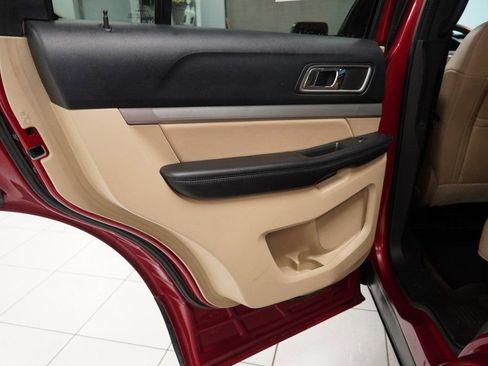 Used 2016 Ford Explorer XLT w/ Equipment Group 202A image 24