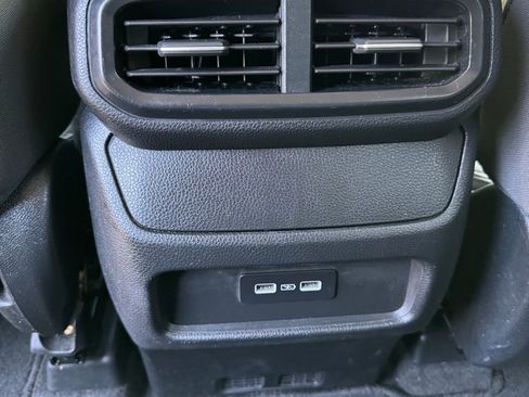 Certified 2023 Honda Pilot LX image 10