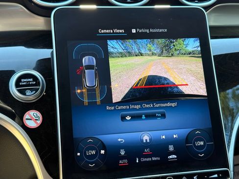 Used 2024 Mercedes-Benz GLC 300 image 19