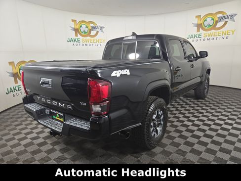 Used 2020 Toyota Tacoma SR AWD/4WD image 9