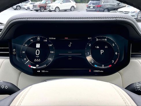 Used 2023 Land Rover Range Rover SE AWD/4WD image 25