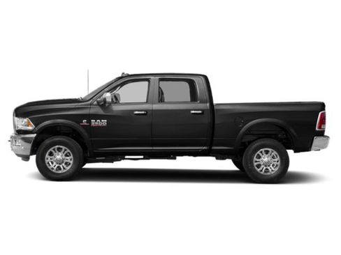 Used 2018 RAM 2500 Laramie w/ Sport Appearance Group AWD/4WD image 3