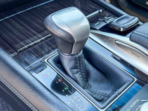 Used 2017 Lexus LS 460 w/ Comfort Package RWD image 19