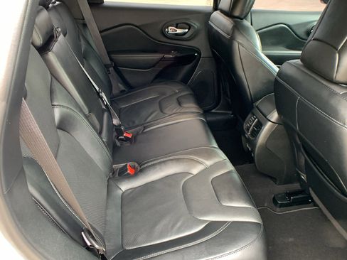 Used 2023 Jeep Cherokee Altitude Lux image 28