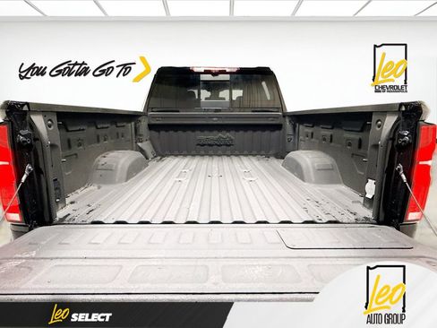Used 2024 Chevrolet Silverado 2500 High Country w/ High Country Premium Package AWD/4WD image 31