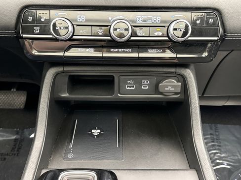 Used 2023 Honda Pilot Elite image 25