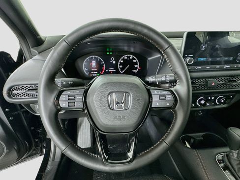 Used 2025 Honda HR-V Sport image 8