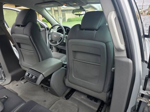 Used 2017 Chevrolet Traverse LS image 25