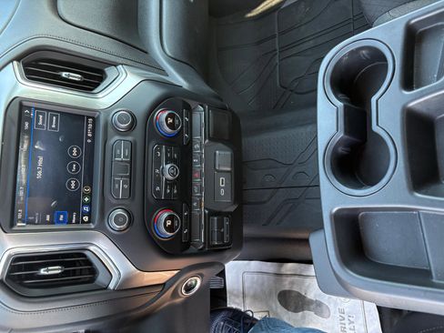 Used 2019 Chevrolet Silverado 1500 RST image 26