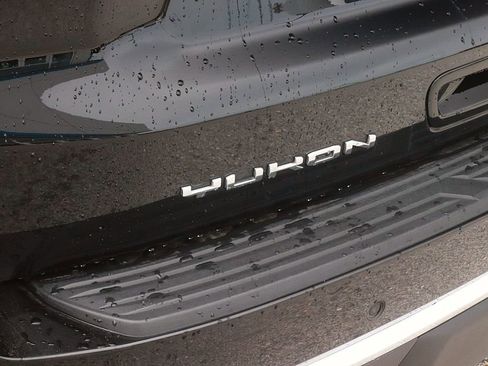 Used 2025 GMC Yukon Denali AWD/4WD image 10