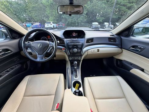 Used 2018 Acura ILX FWD image 2