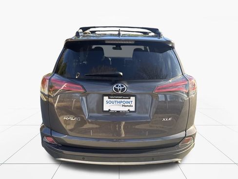 Used 2017 Toyota RAV4 XLE image 9