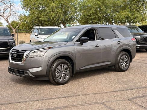 Used 2025 Nissan Pathfinder S AWD/4WD image 1