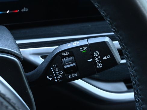 Certified 2024 BMW X5 xDrive40i w/ M Sport Package image 39