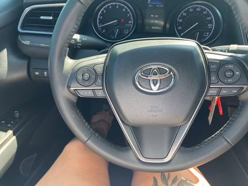 Used 2023 Toyota Camry SE image 11