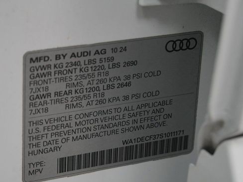 Used 2025 Audi Q3 2.0T Premium image 52