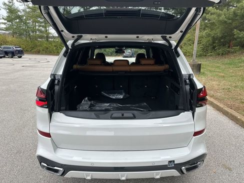 New 2026 BMW X5 xDrive40i w/ M Sport Package image 23