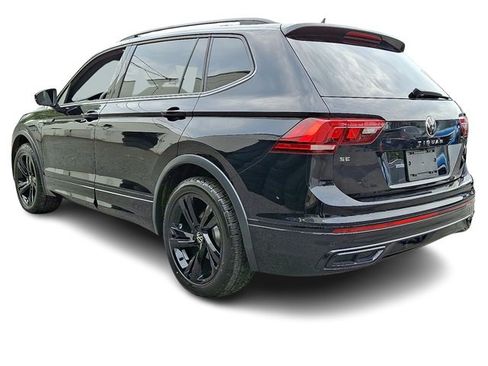 Certified 2023 Volkswagen Tiguan SE R-Line image 4