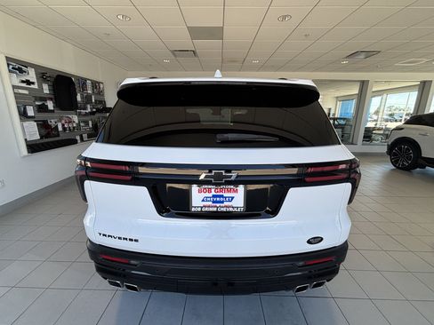 Used 2025 Chevrolet Traverse LT w/ Midnight/Sport Edition FWD image 8