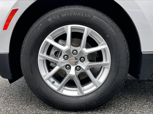 Used 2022 Chevrolet Equinox LS w/ LS Convenience Package image 8